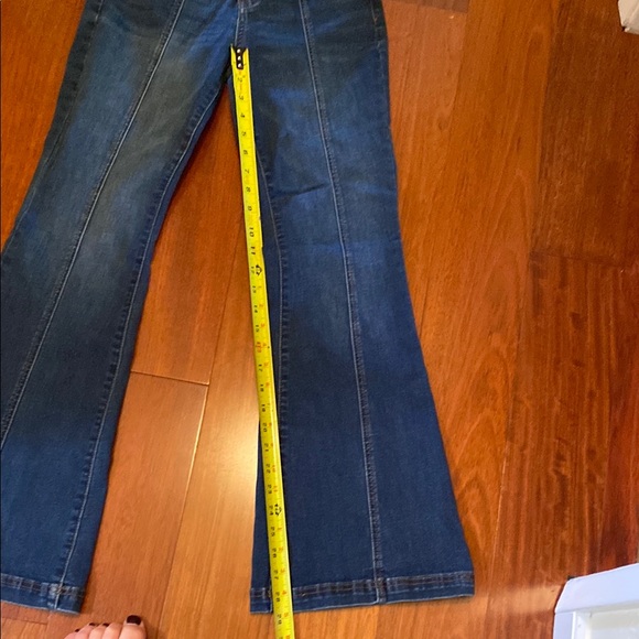 girl-ish Blue Flare Wide Leg Jeans with Subtle Fading - Picture 4 of 9
